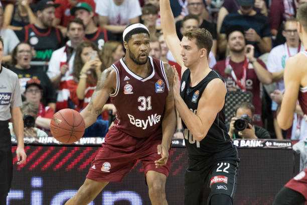 出对米兰德 出对米兰德